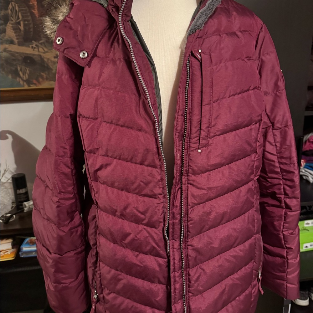 Eddie Bauer Women's Maroon Puffer Jacket